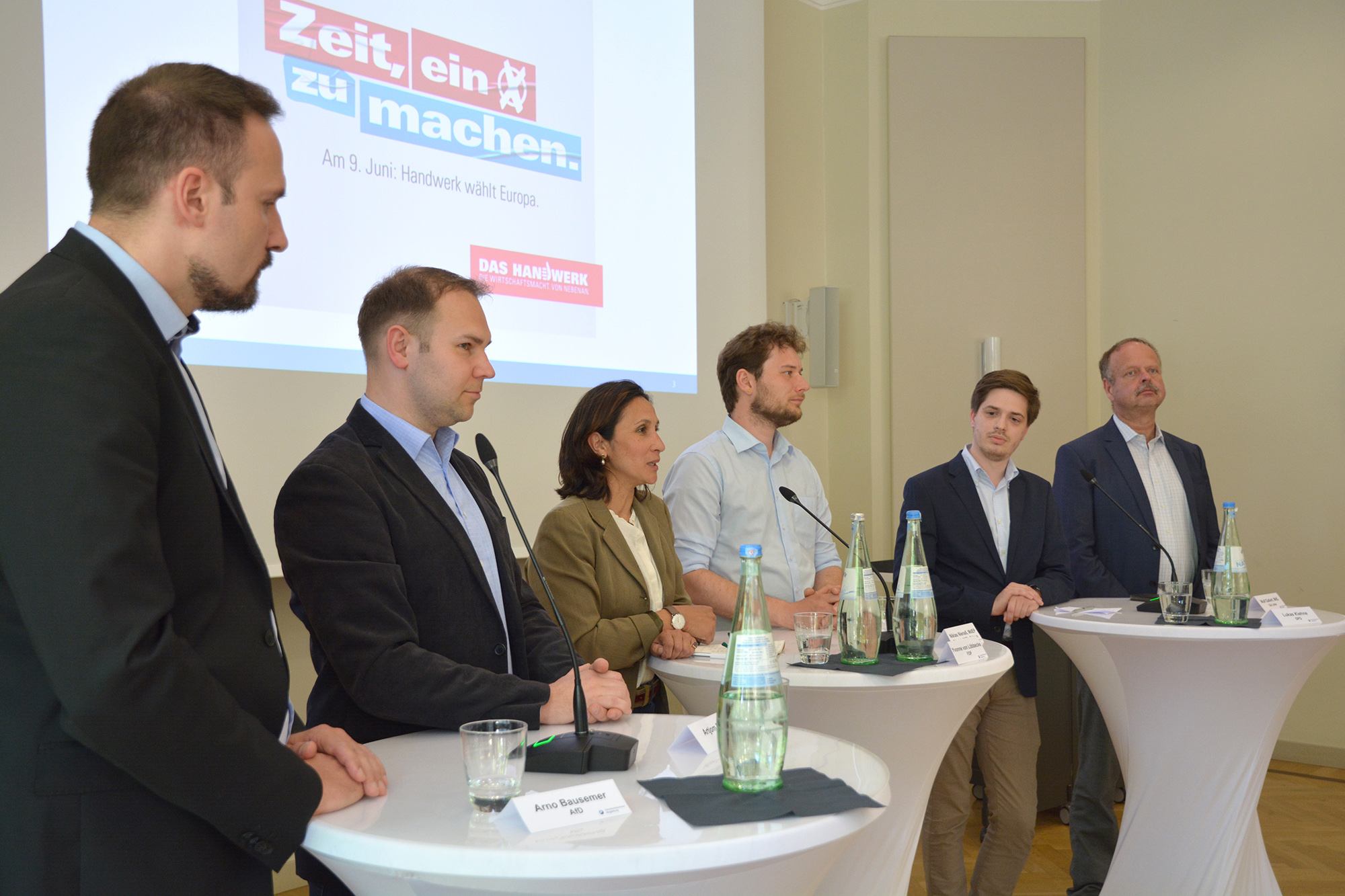 Das Podium des Europawahlforums. Foto: HWK Magdeburg